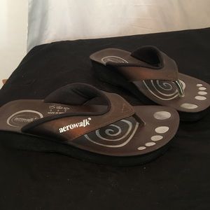 Aerowalk Sandals in Brown Size 6.5 NWOT